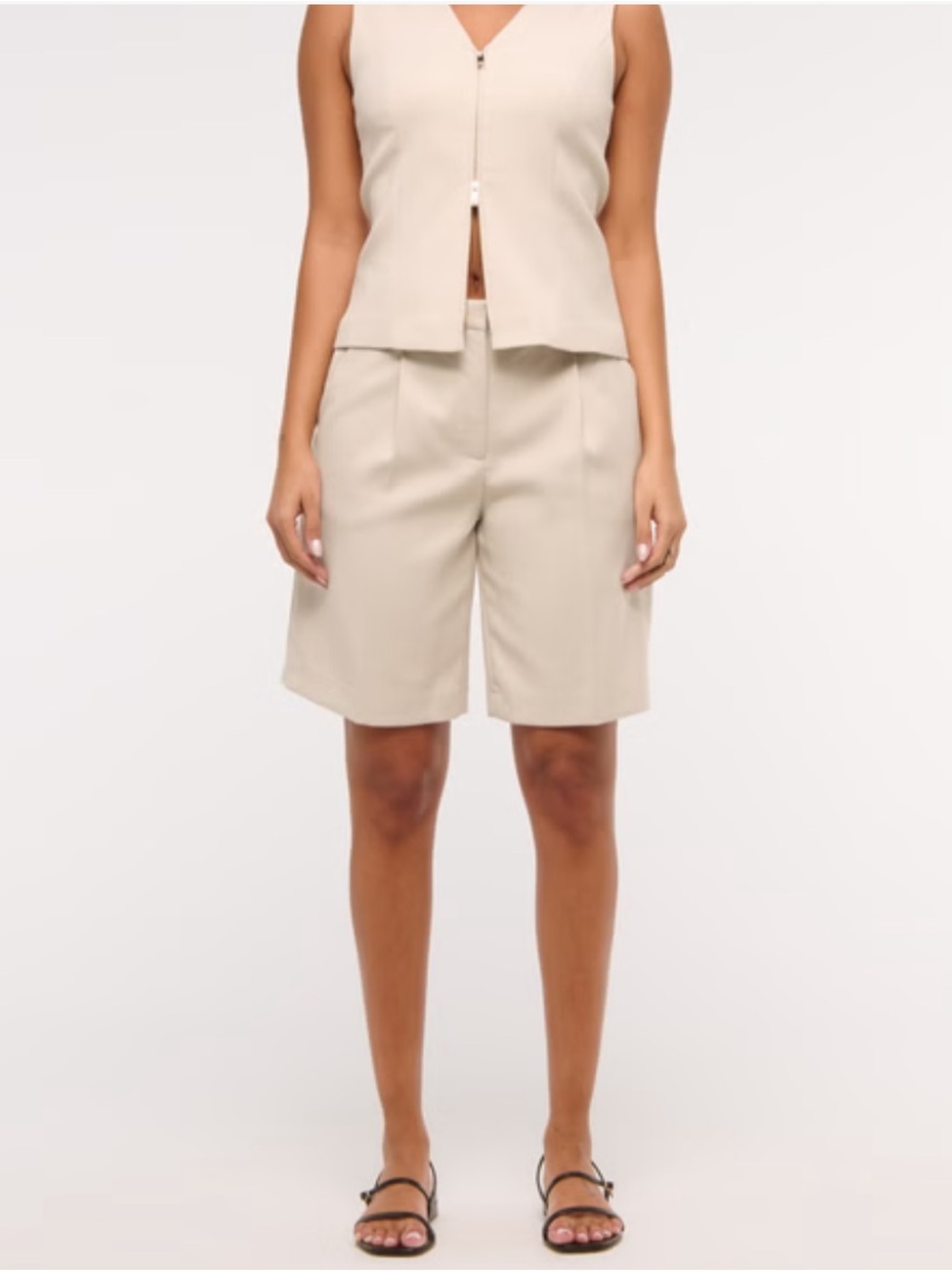 Abercrombie & Fitch Mid Rise Bermuda Short